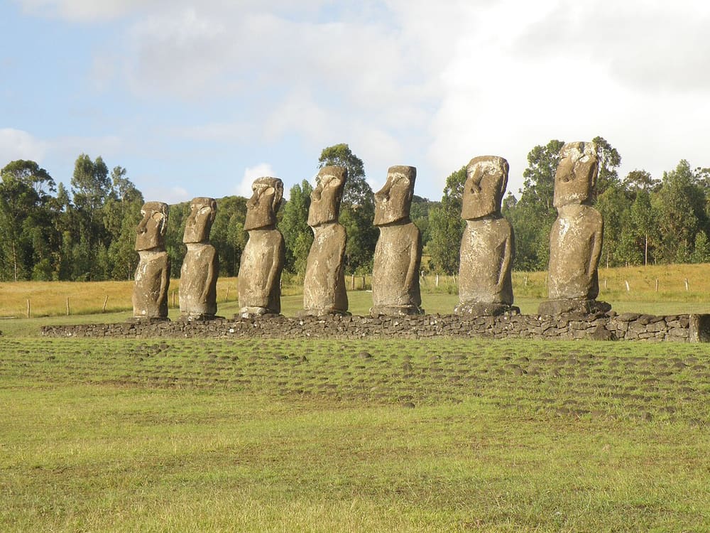 Ahu Akivi, Hanga Roa, Chile (Wimup)