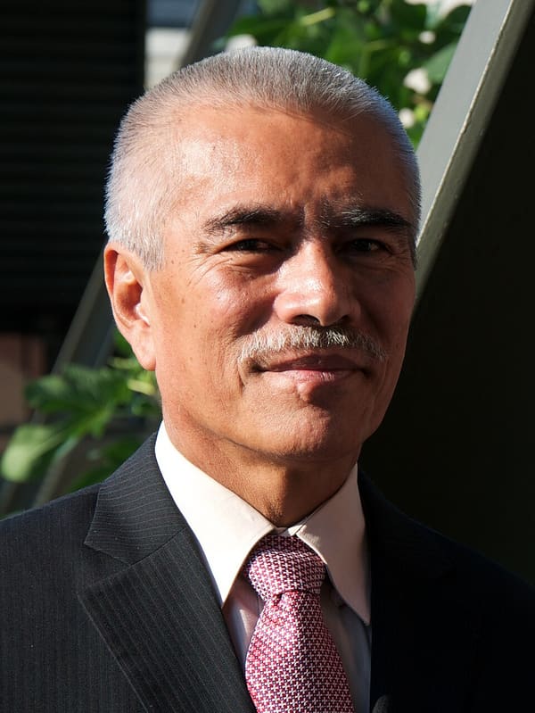 Anote Tong, Kiribati (portrait via Wikimedia Commons)