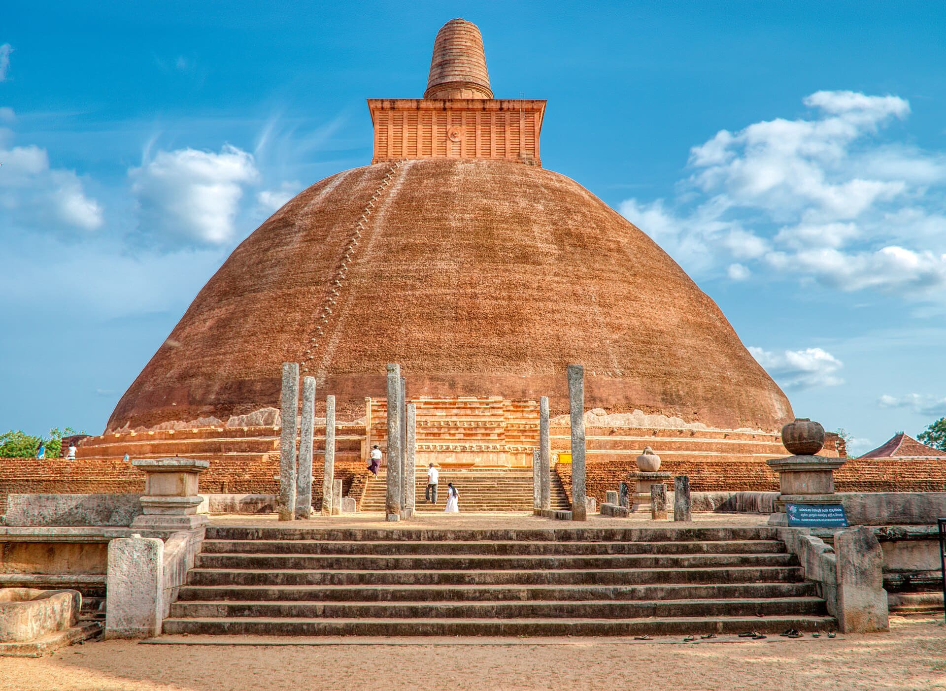 Anuradhapura, Sri Lanka, Wimup city guide