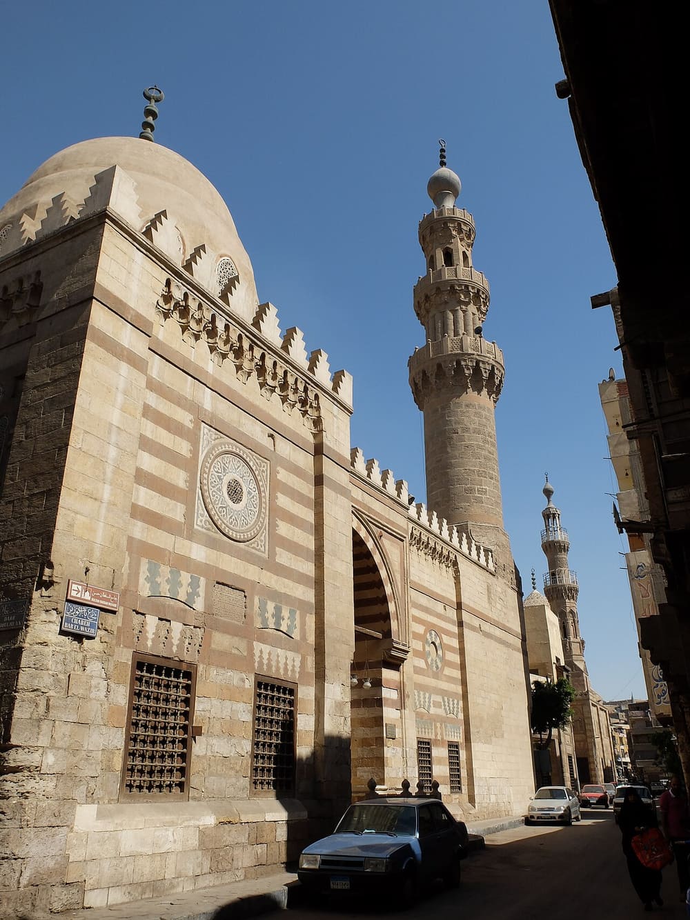 Aqsunqur, the Blue Mosque