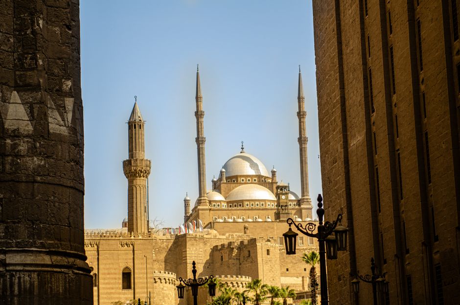 Aqsunqur, the Blue Mosque
