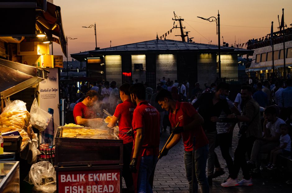Balık ekmek, Istanbul (Wimup travel guide)