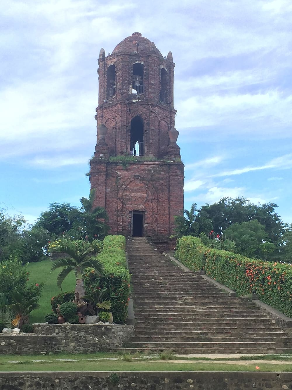 Bantay Bell Tower, Vigan, Philippines (Wimup)