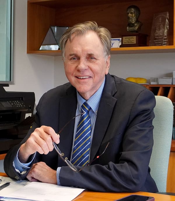 Barry Marshall, Australia (portrait via Wikimedia Commons)
