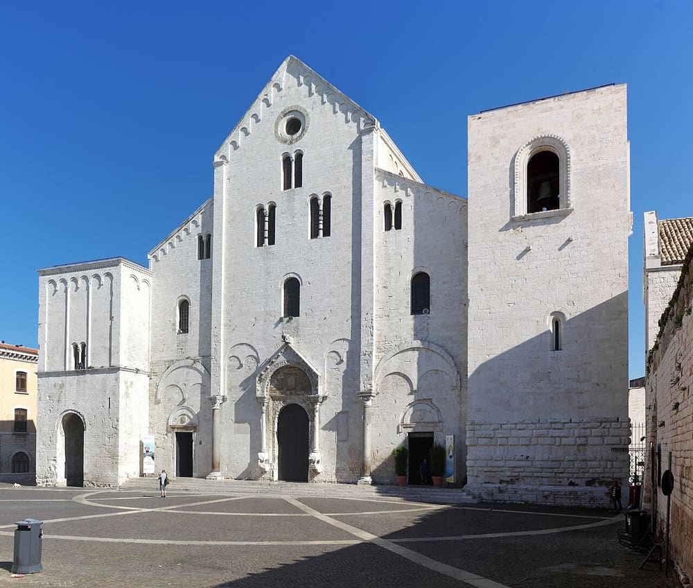 Basilica di San Nicola, Bari, Italy (Wimup)