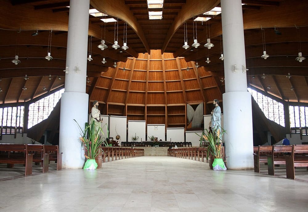 Basilique Marie-Reine-des-Apôtres, Yaounde, Cameroon (Wimup)
