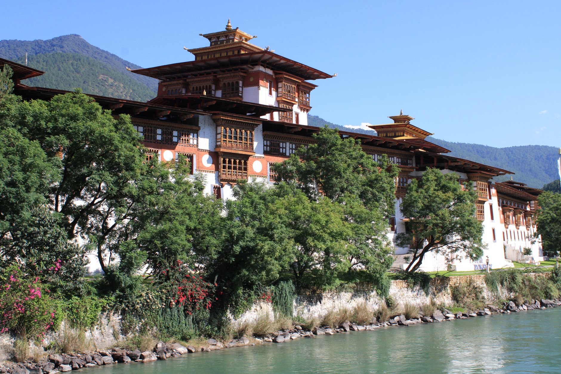 Bhutan, Wimup country guide
