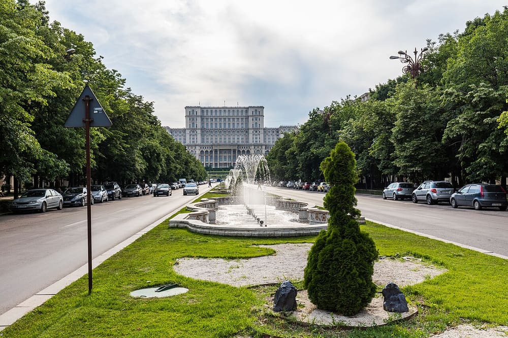 Bulevardul Unirii and Piața Constituției