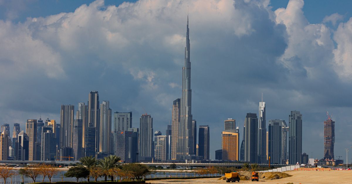 Burj Khalifa, Dubai, UAE, tallest buildings travel guide (Wimup)