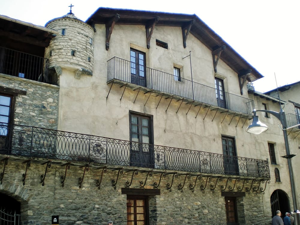 Casa d’Areny-Plandolit