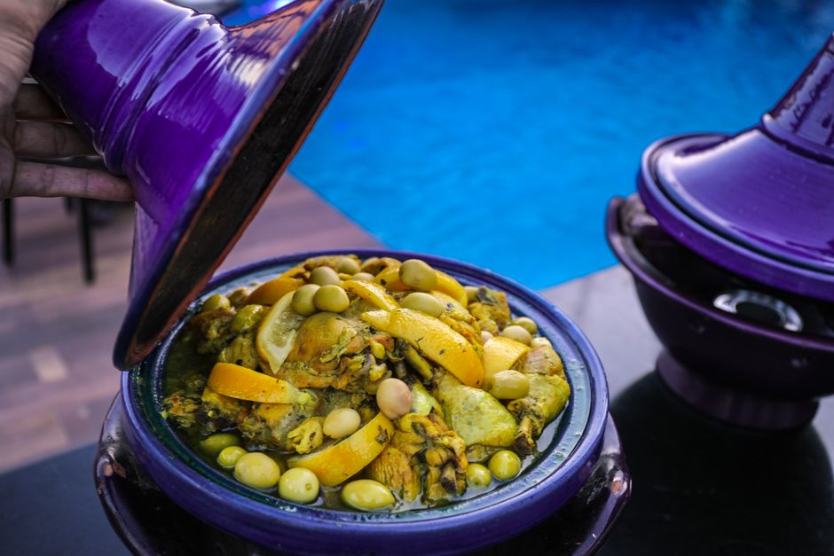 Chicken tagine with preserved lemon and olives, Chefchaouen (Wimup travel guide)