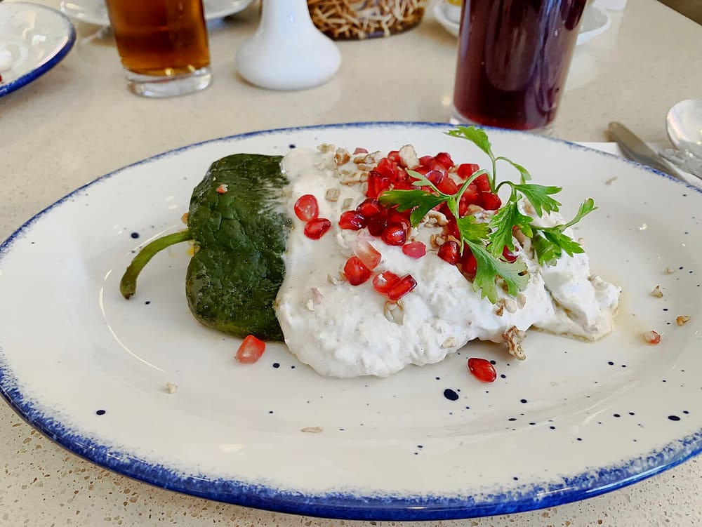 Chiles en nogada, Puebla (Wimup travel guide)