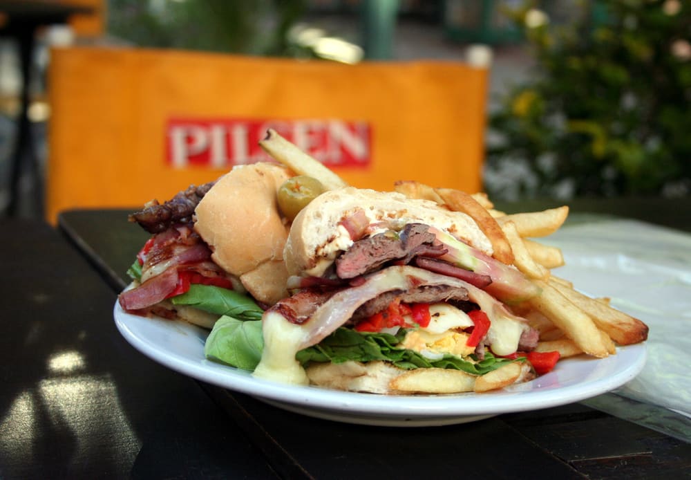 Chivito, Punta del Este (Wimup travel guide)