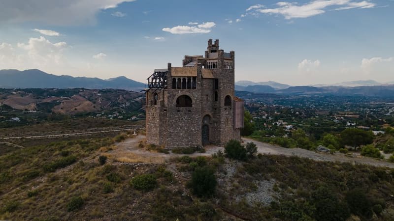 Climb Monte Urgull to the Castillo de la Mota, San Sebastián, Spain