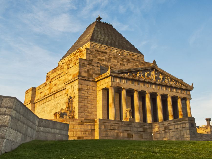 Climb the Shrine of Remembrance, Melbourne, Australia