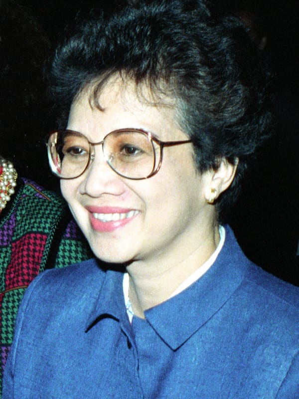 Corazon Aquino, Philippines (portrait via Wikimedia Commons)