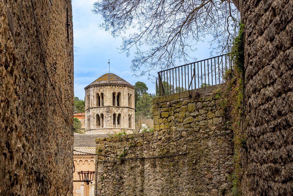 Cross the river to Sant Pere de Galligants for Romanesque and archaeology, Girona (Wimup)