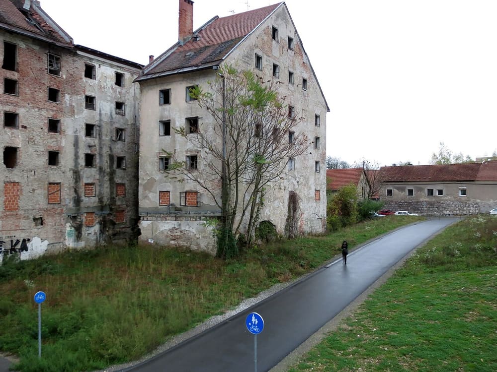 Cukrarna