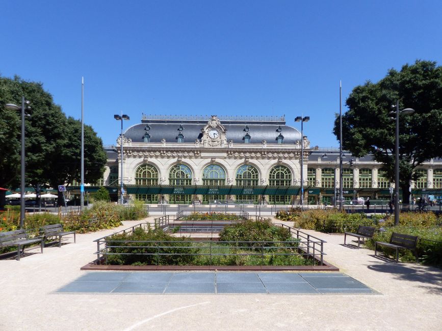 Eat through Les Halles de Lyon Paul Bocuse, Lyon, France