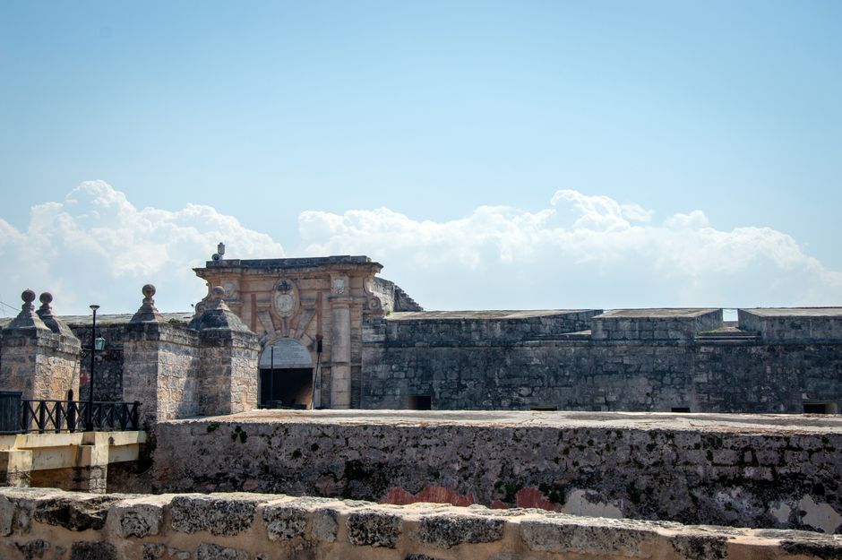 El cañonazo de las nueve at La Cabaña, Havana, Cuba