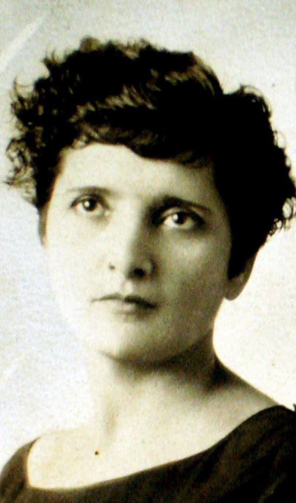 Elvia Carrillo Puerto, Mexico (portrait via Wikimedia Commons)