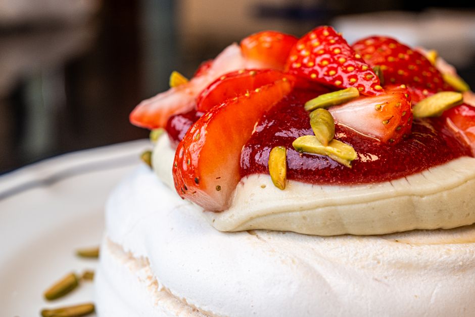 Eton mess, London (Wimup travel guide)