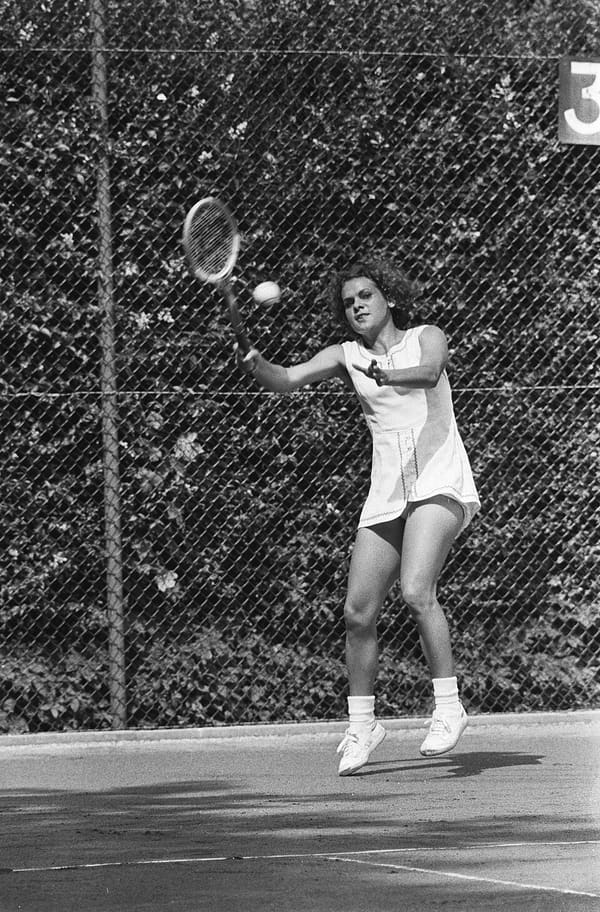 Evonne Goolagong Cawley, Australia (portrait via Wikimedia Commons)