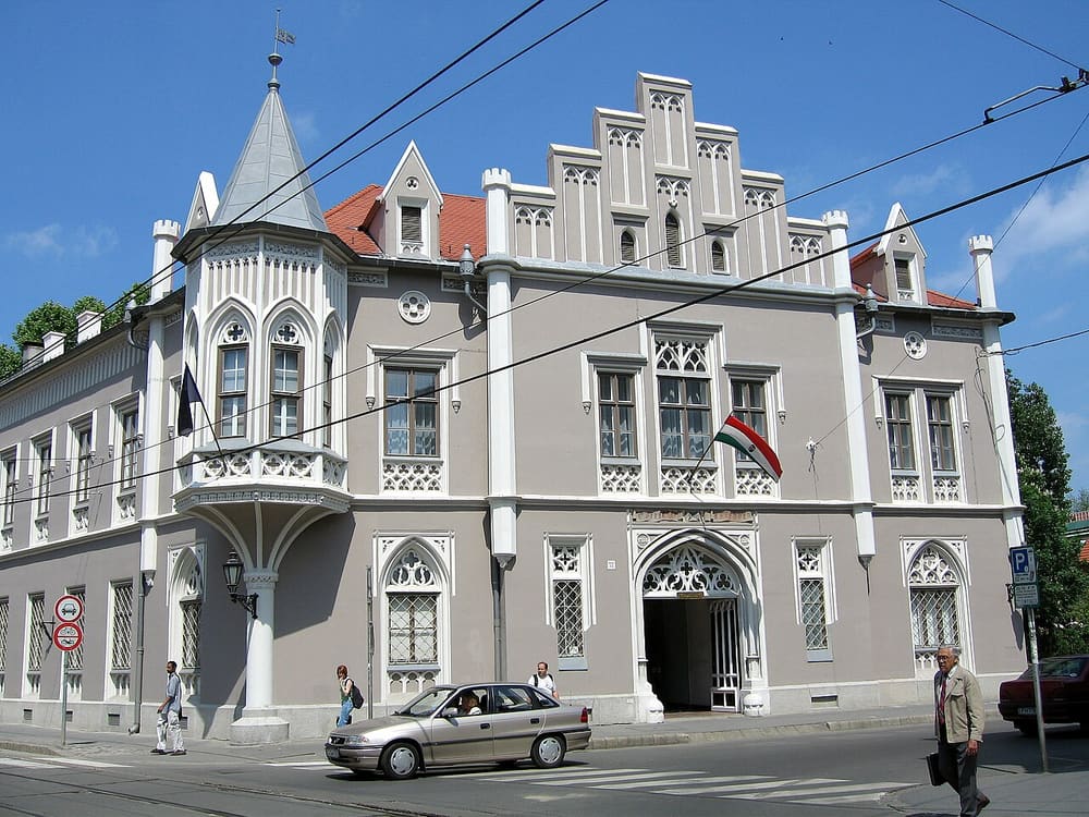 Fekete Ház (Black House)