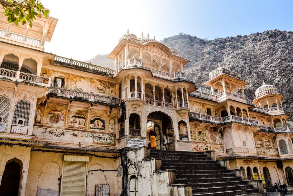 Go out to Galtaji at first light, Jaipur, India
