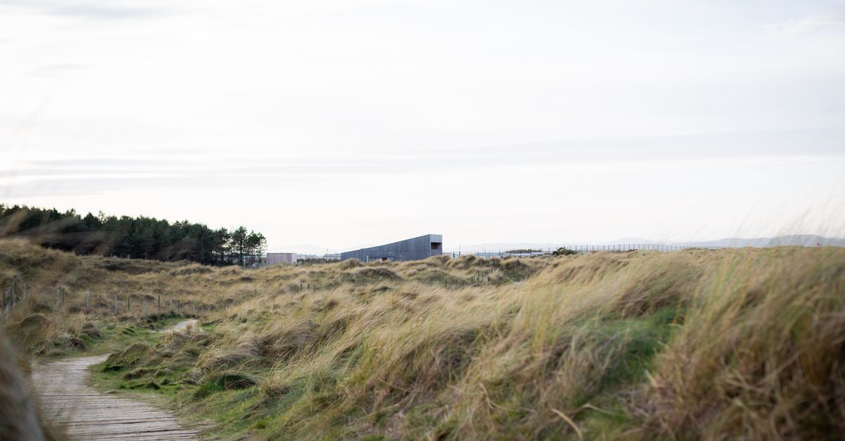 Royal County Down, Newcastle, Northern Ireland, golf travel guide (Wimup)
