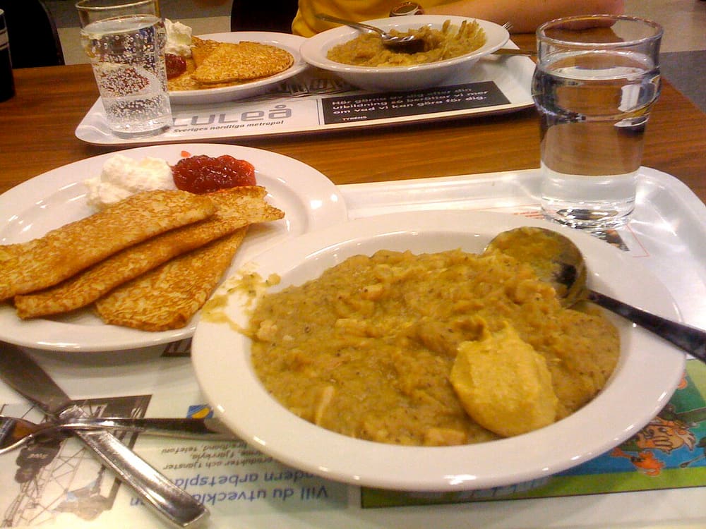 Hernekeitto ja pannukakku, Finland (Wimup)