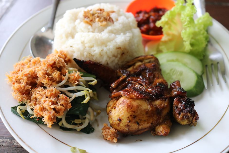 Ikan bakar, Bali (Wimup travel guide)