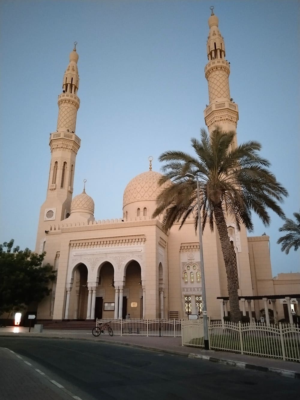 Jumeirah Mosque, Dubai, United Arab Emirates (Wimup)