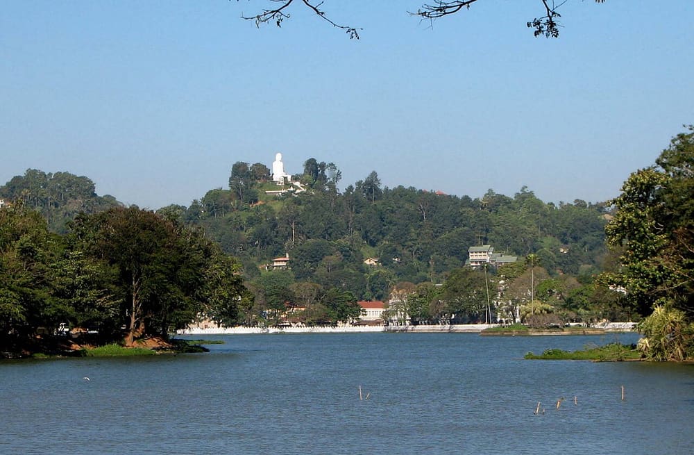 Kandy Lake, Kandy, Sri Lanka (Wimup)