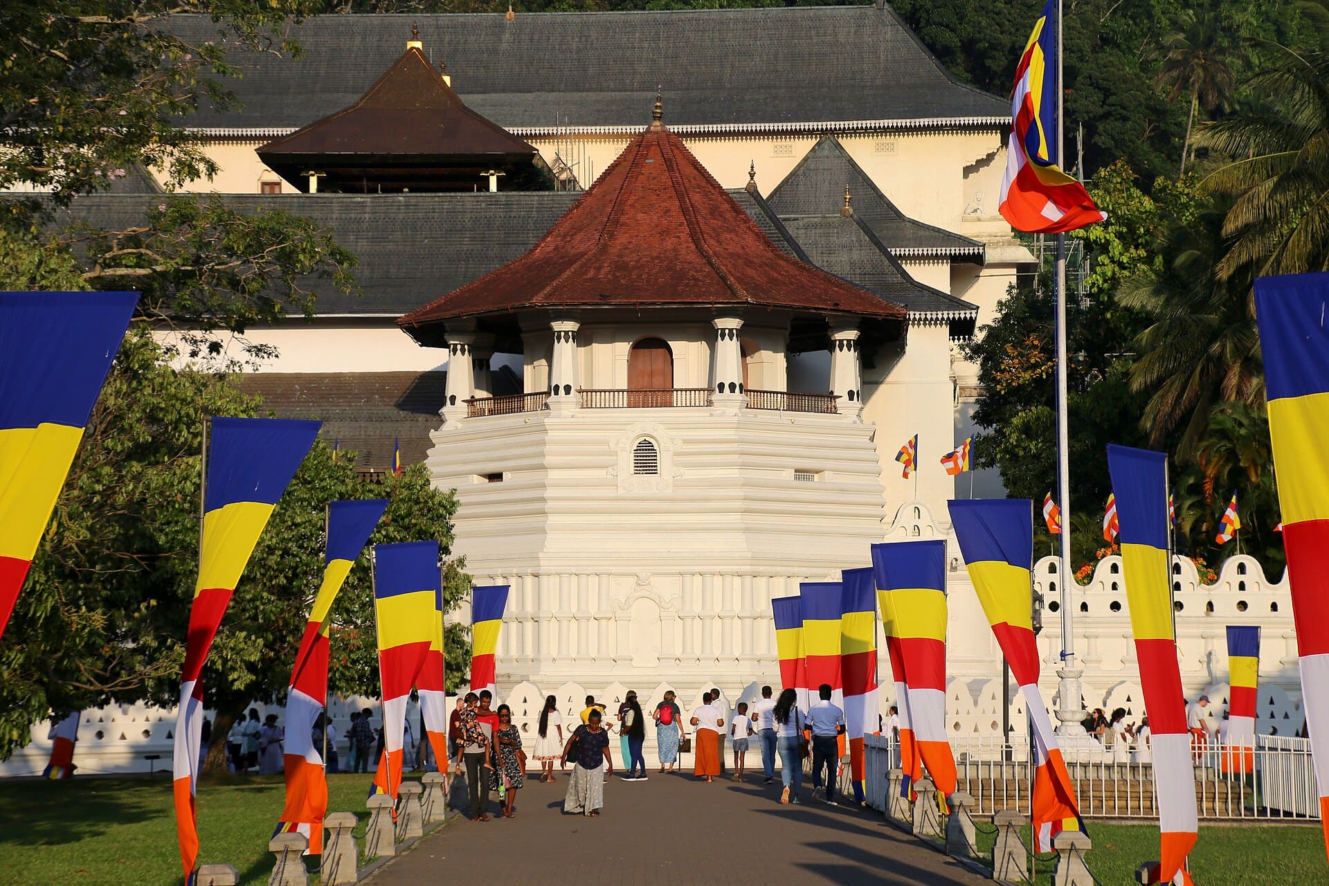Kandy, Sri Lanka, Wimup city guide