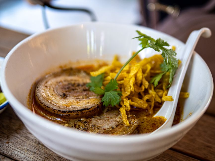 Khao soi, Chiang Rai (Wimup travel guide)