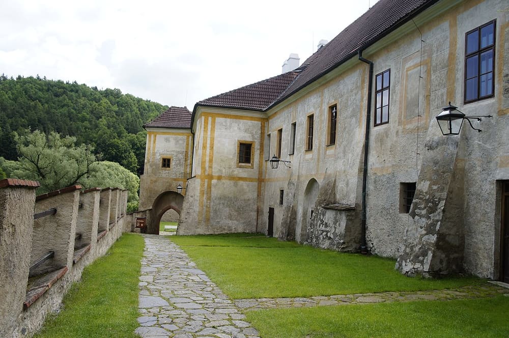 Zlatá Koruna Monastery