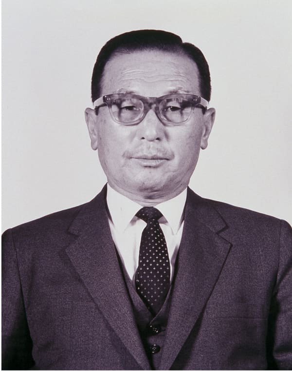 Koo In-hwoi, South Korea (portrait via Wikimedia Commons)