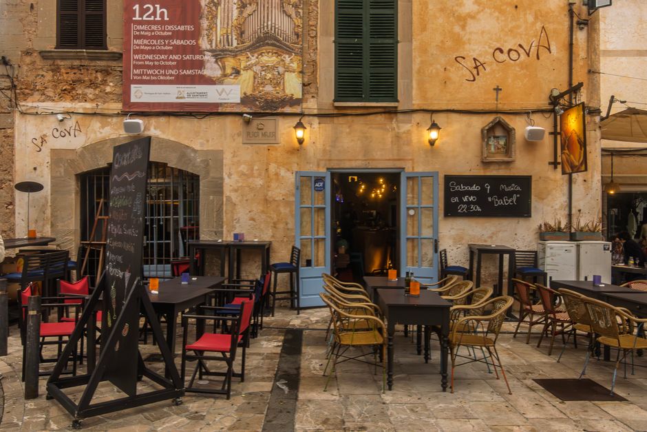 La Cova Fumada