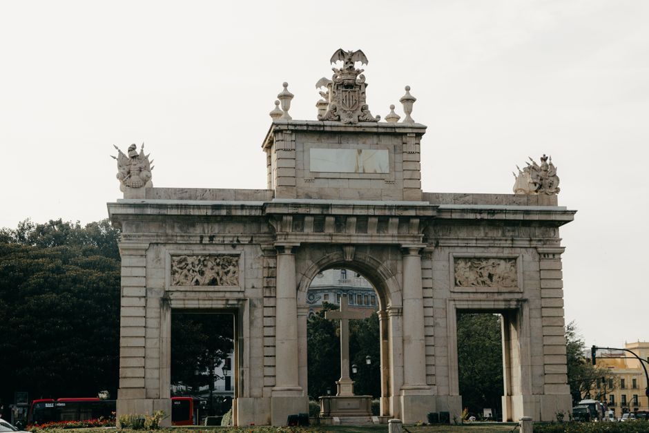 La Puerta Falsa