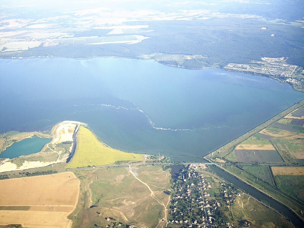 Lake Mandra