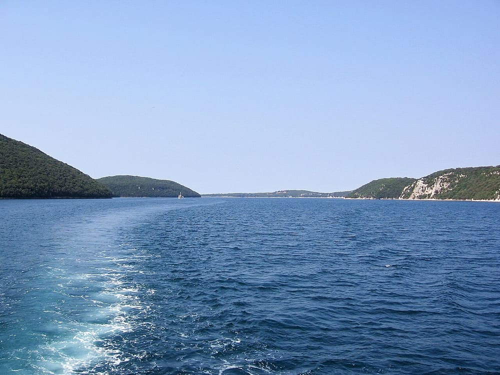 Lim Bay by boat