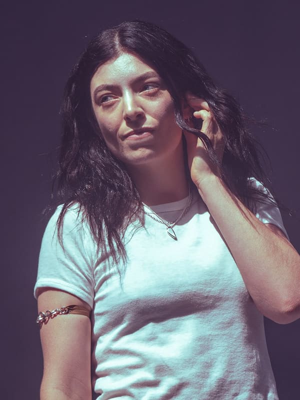 Lorde, New Zealand (portrait via Wikimedia Commons)