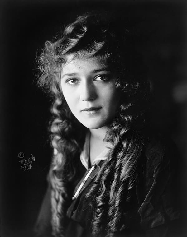 Mary Pickford, Canada (portrait via Wikimedia Commons)