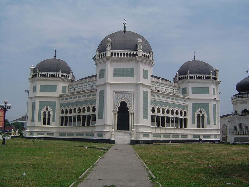 Masjid Raya Al Mashun, Medan, Indonesia (Wimup)
