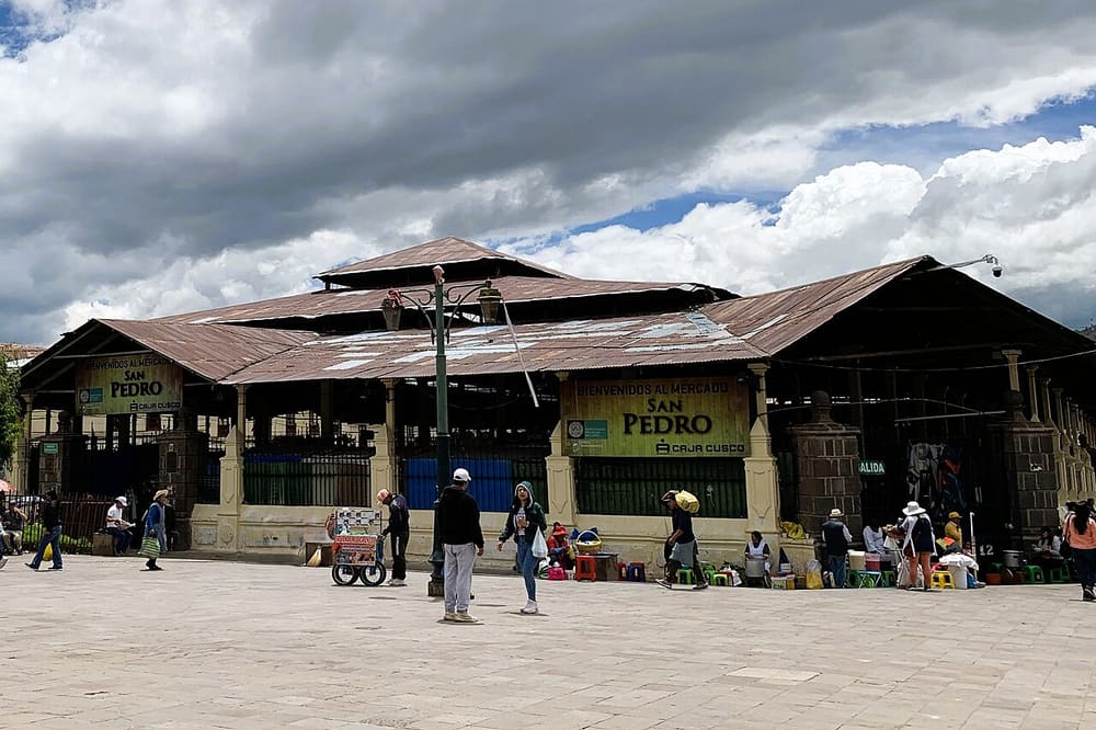 Mercado Central de San Pedro, Cusco, Peru (Wimup)