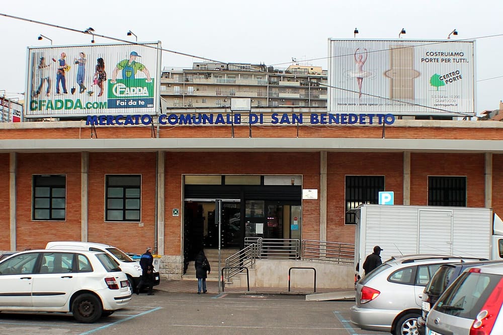 Mercato di San Benedetto, Cagliari, Italy (Wimup)