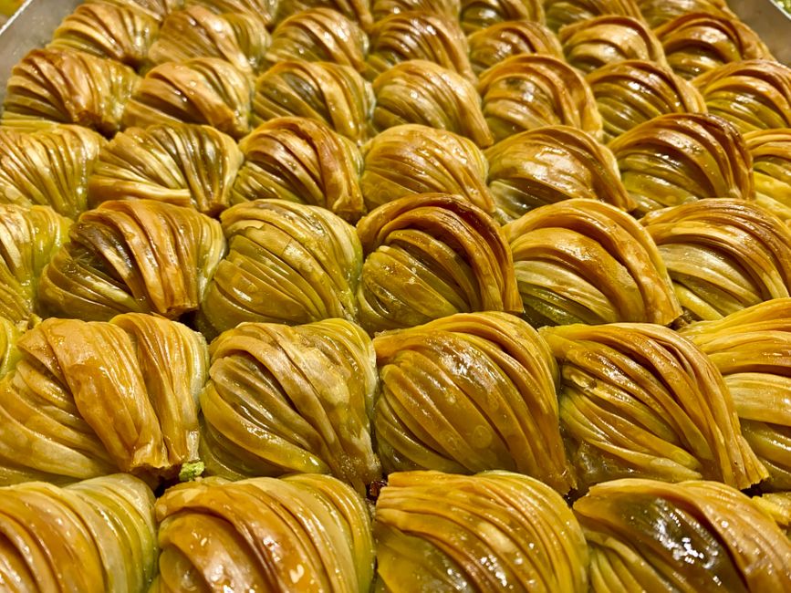 Midye dolma, Istanbul (Wimup travel guide)