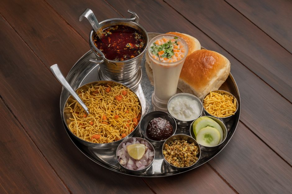 Misal pav, Mumbai (Wimup travel guide)