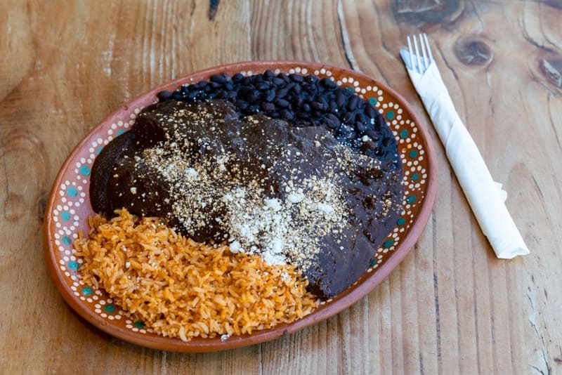 Mole negro, Oaxaca (Wimup travel guide)